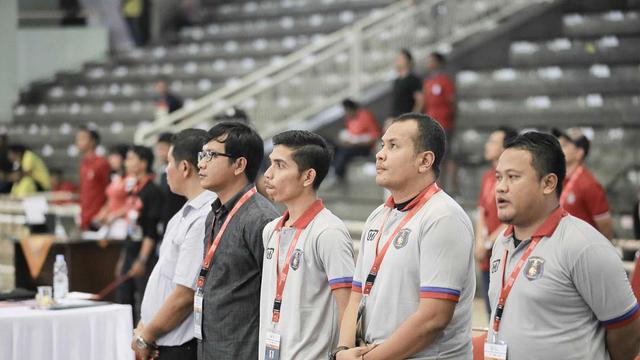 Staff pelatih BJL 2000 Cosmo