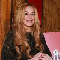 Bukan hal yang baru ketika Lindsay Lohan hadir dengan kabar yang menandakan dirinya sebagai seorang mualaf. Sempat muncul pemberitaan Lindsay sedang difoto sambil membawa Al-Quran pada beberapa waktu silam. (AFP/Bintang.com)