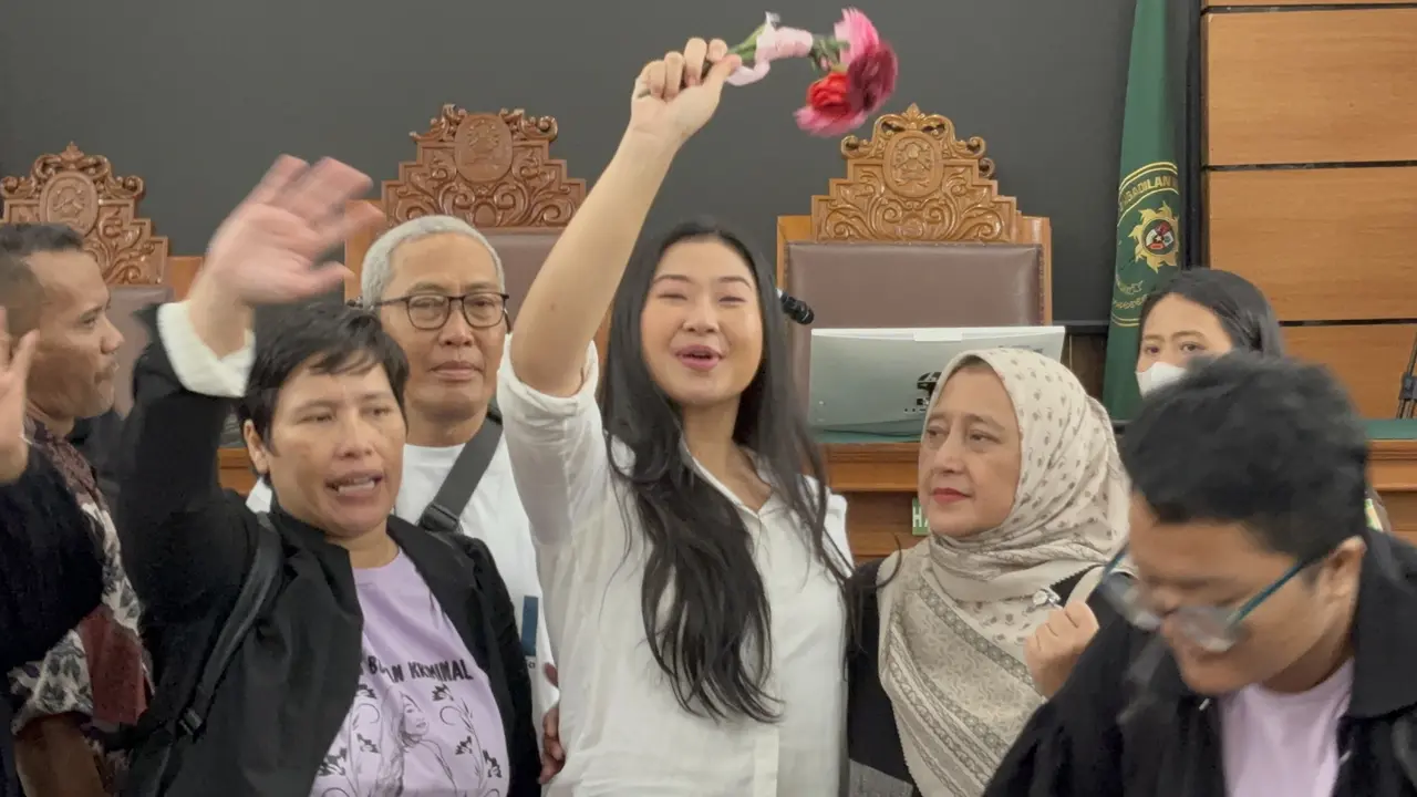 Mantan pegawai ASEAN Inter-Parliamentary Assembly (AIPA), Laras Faizati Khairunnisa