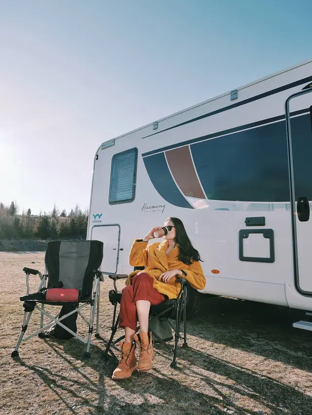 7 Potret Serunya Ringgo Agus dan Keluarga Liburan Ke Selandia Baru Pakai Campervan
