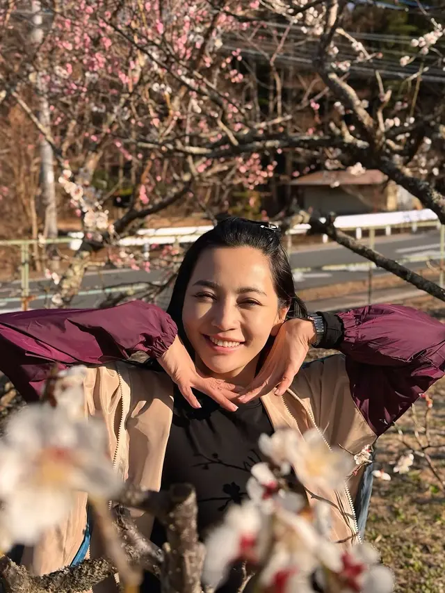 Artis Berburu Sakura ke Jepang