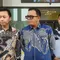 Kuasa Hukum PT Jui Shin Indonesia Rizky Hariyo Wibowo memberi keterangan pers usai media di PN Karawang terkait pencairan konsinyasi proyek strategis nasional. (ist)