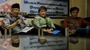 Anggota DPD RI Dapil DKI Jakarta, AM Fatwa (kiri) saat Dialog Kenegaraan di Senayan, Jakarta, Rabu (4/11/2015). Dialog membahas "Menjawab Hak Bertanya DPD RI Tentang Urgensi Perpres KA Cepat Jakarta - Bandung" (Liputan6.com/Johan Tallo)