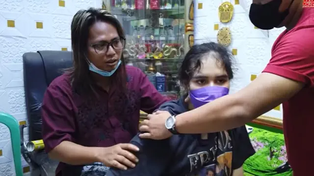 6 Potret Laura Anna saat Jalani Pengobatan, Lakukan Terapi Totok Saraf