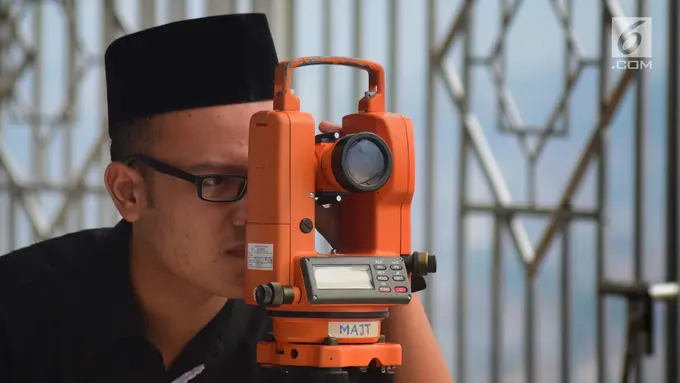 Mengintip Hilal di Langit Semarang