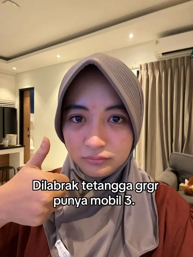 6 Potret Arafah Rianti Dilabrak Tetangga karena Punya 3 Mobil,