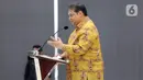 Ketua Umum Partai Golkar Airlangga Hartarto menyampaikan pidato pada acara Kuliah Umum Partai Golkar di Golkar Institute, Jakarta, Senin (13/3/2023). Golkar Institute adalah wadah yang disiapkan Partai Golkar untuk menghasilkan pemuda terbaik yang berdaya saing dan berwawasan global. (Liputan6.com/Johan Tallo)