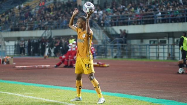 Bek Bhayangkara FC, Ruben Sanadi.