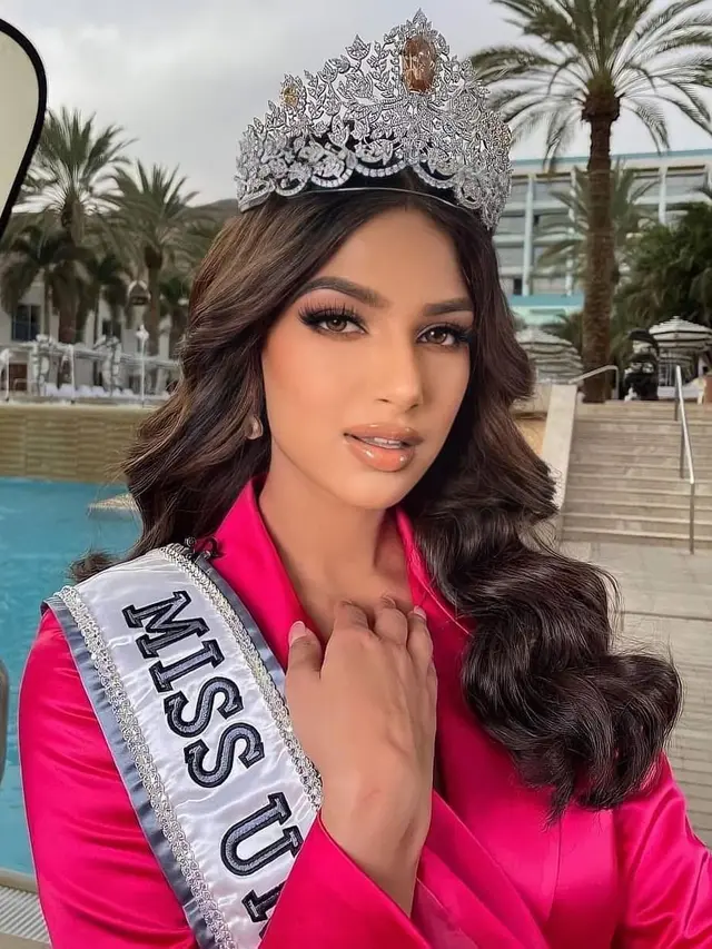 7 Pesona Harnaaz Sandhu, Wakil India yang Jadi Miss Universe 2021