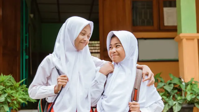 Tips Menjaga Energi Anak yang Tetap Aktif di Luar Rumah Selama Ramadan