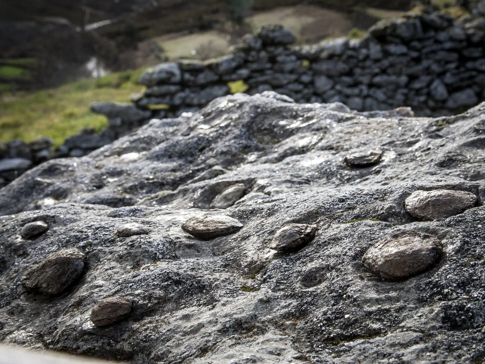 Fenomena Pedras Parideiras atau batu melahirkan di Portugal. (Arouca Geopark)