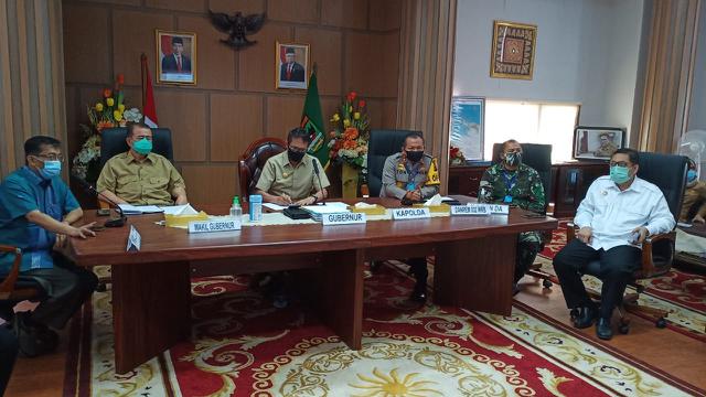 Pemerintah Provinsi Sumatera Barat melakukan rapat koordinasi mengenai perpanjangan PSBB di daerah itu.
