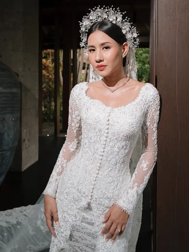 Desainer Didiet Maulana Ungkap Cerita Romantis di Balik Busana Pengantin Shenina Cinnamon dan Angga Yunanda