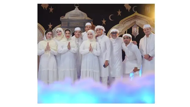 5 Potret Natasha Wilona Pakai Hijab dan Baju Muslim, Anggunnya Bikin Pangling