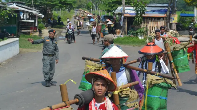 Ilustrasi - Banser terlibat dalam pengamanan tradisi punggahan jelang puasa penganut Islam Kejawen dan Penghayat Kepercayaan di Cilacap dan Banyumas.  (Foto: Liputan6.com/Dinkomuinfo PBG/Muhamad Ridlo)