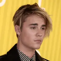 Divideo klip 'What Do You Mean?' yang juga dibintangi Xenia Deli, cewek cantik yang dikabarkan jadi kekasih Bieber. (Bintang/EPA)