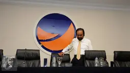Ketua Partai Nasdem, Surya Paloh bersiap mengadakan jumpa pers usai pengunduran Patrice Rio Capella di Kantor DPP Partai Nasdem, Jakarta, Kamis (15/10). Rio Capella mengundurkan diri usai ditetapkan tersangka oleh KPK. (Liputan6.com/Helmi Fithriansyah)