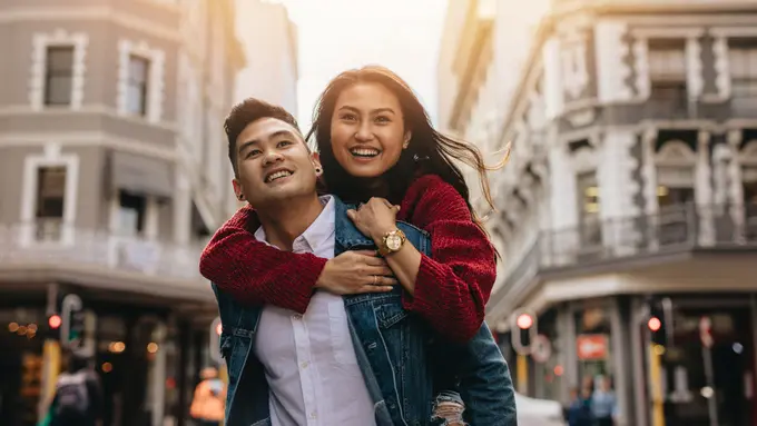 couple bahagia romantis