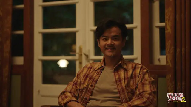 Dion Wiyoko sebagai Yohan dalam film Cek Toko Sebelah 2. (Foto: Dok. Starvision Plus)