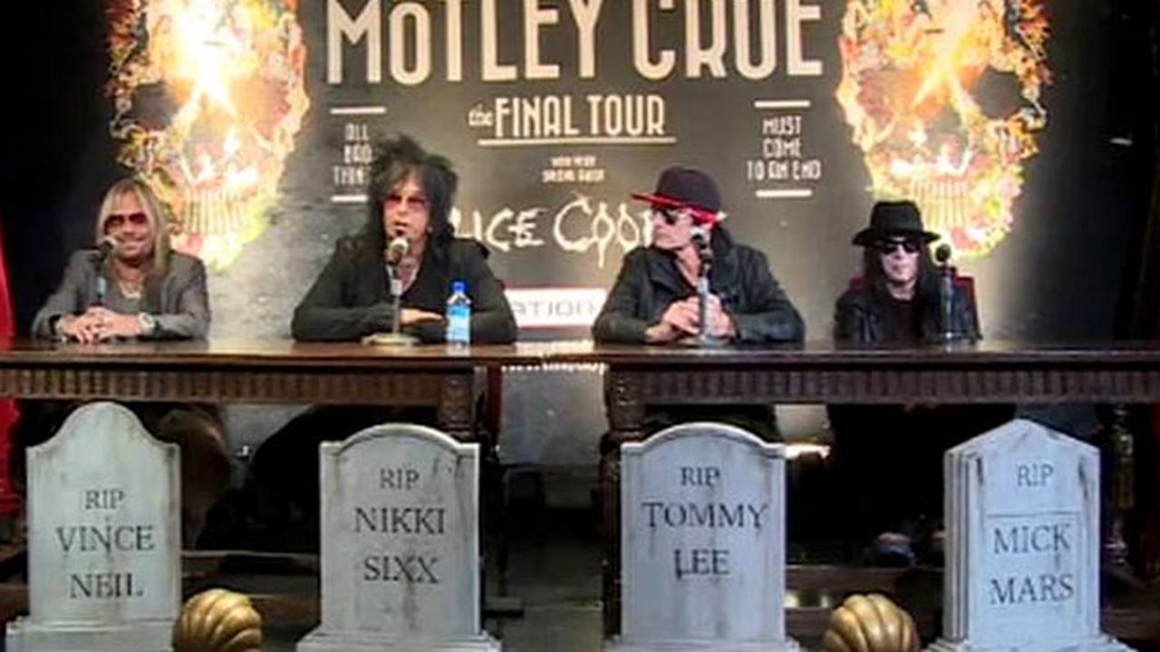 motley-crue-140129b.jpg
