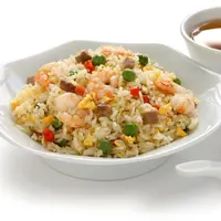 Resep nasi goreng yang chow./Copyright shutterstock.com/id/g/bonchan