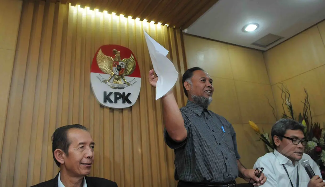 Politisi Partai Demokrat, Jero Wacik resmi ditetapkan menjadi tersangka tindak pidana korupsi terkait dengan pengadaan proyek di Kementerian ESDM pada 2011-2013, Jakarta, (3/9/14).(Liputan6.com/Herman Zakharia) 