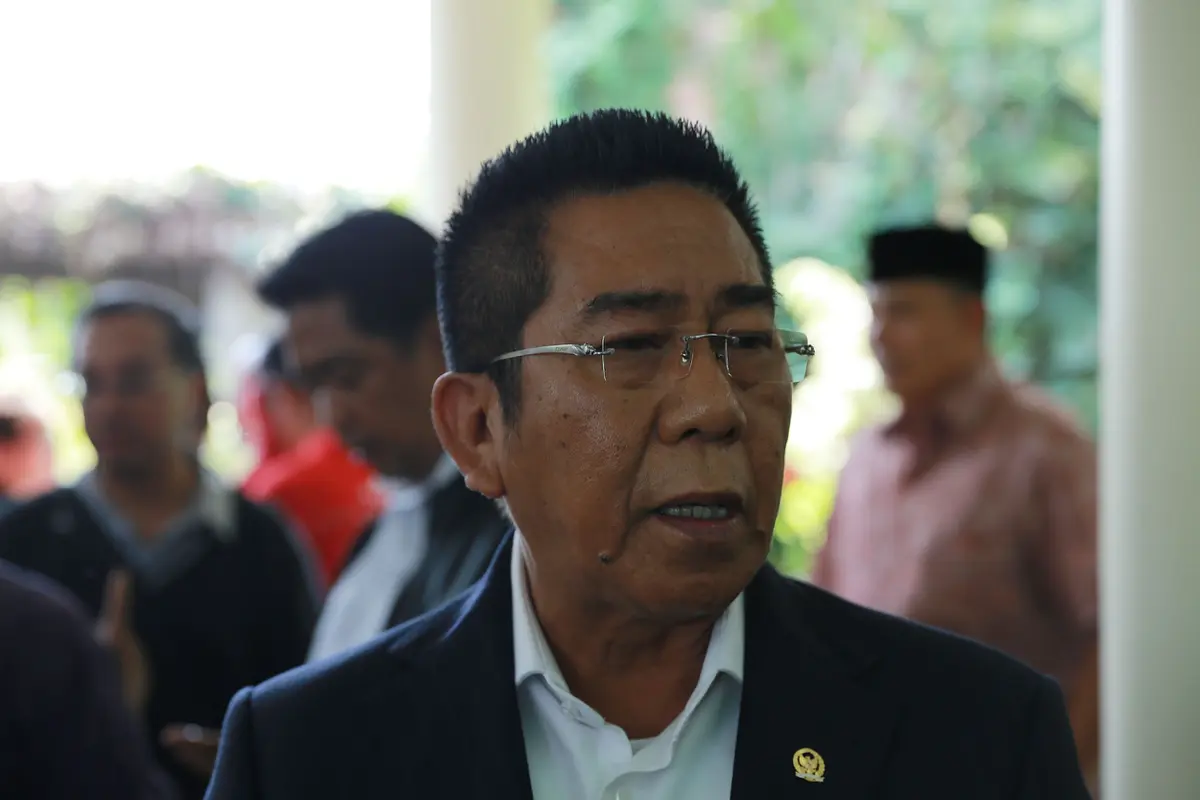 [Bintang] Suasana Rumah Duka Adnan Buyung Nasution