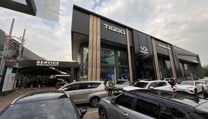 Dealer Chery dan LEPAS Trimegah BSD. (Liputan6.com/Septian Pamungkas)