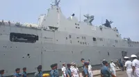 Keistimewaan HMAS Adelaide, Kapal Australia Pembawa 1.000 Orang yang Bersandar di Indonesia