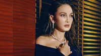 Dalam film horo Sumala karya sineas Rizal Mantovani, Luna Maya merangkap jabatan. Pertama, jadi pemeran utama. Kedua, sebagai produser eksekutif. (Foto: Dok. Instagram @lunamaya)