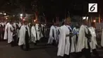 Sabtu, (15/4/2017),Ribuan umat katolik di Larantuka  Flores, Nusa Tenggara Timur merayakan puncak prosesi Semana Santa.