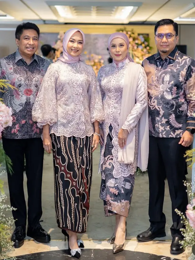 Alya Rohali saat Acara Tunangan Putri Sulungnya. [@arohali]