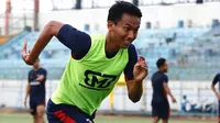 Kadek Raditya Maheswara gabung Madura United. (Bola.com/Aditya Wany)