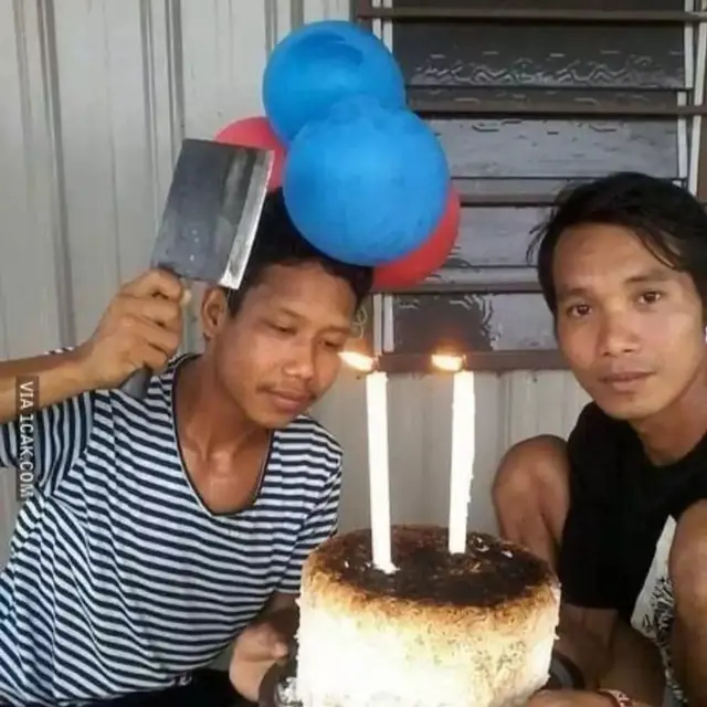 6 Potret Lilin Ulang Tahun Nyeleneh Ini Bikin Ngakak, Solusi ketika Kepepet