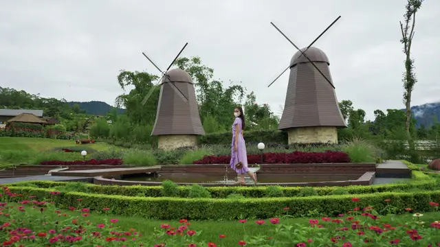 The Blooms Garden.