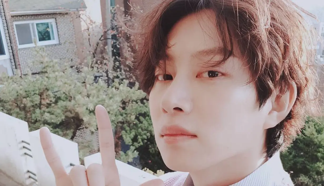 "Kesehatan merupakan hal yang penting. Kalian semua jangan sampai sakit. Sekali kalian sakit, nanti akan sulit dan kalian harus menjaga stamina," tuturnya. (Foto: soompi.com)