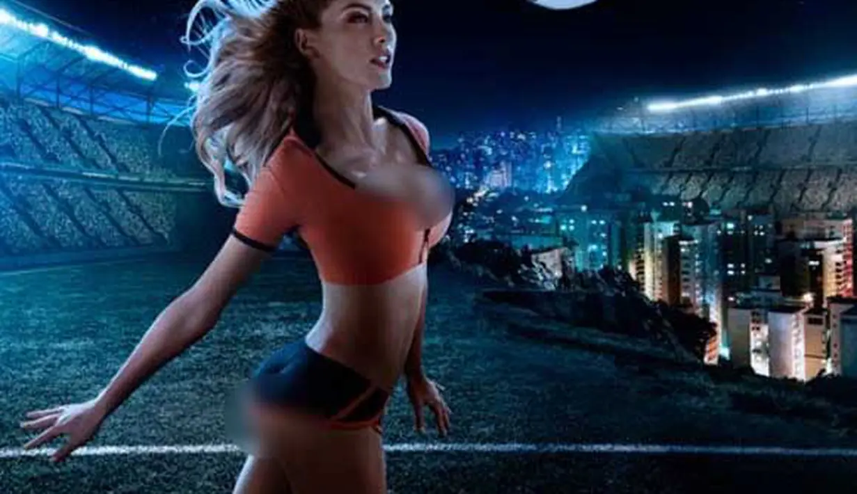 Model seksi mengenakan jersey hot dari kesebelasan Belanda (Foto:Tim Tadder)