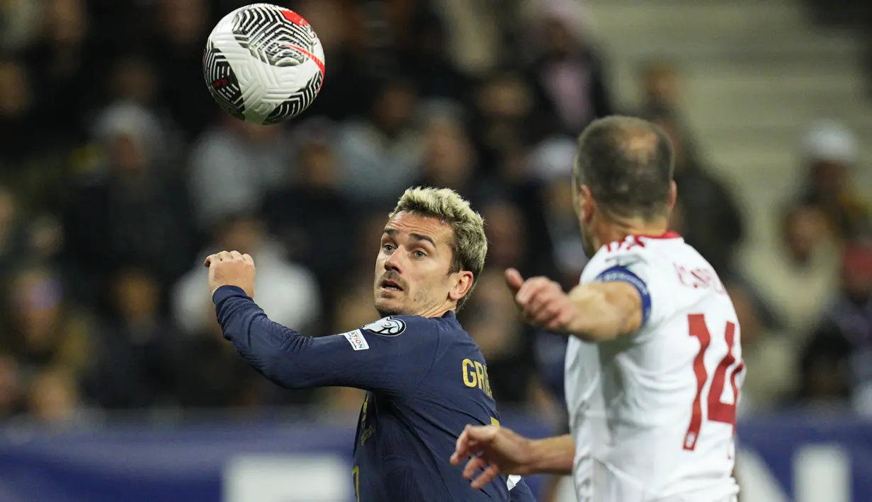 Hasil ini membuat Prancis makin kokoh di puncak klasemen Grup B. (AP Photo/Daniel Cole)