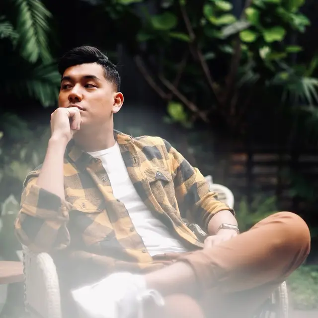 Penyanyi Jaz Hayat atau dikenal dengan Jaz (https://www.instagram.com/p/CL9IiE6sK5b/)