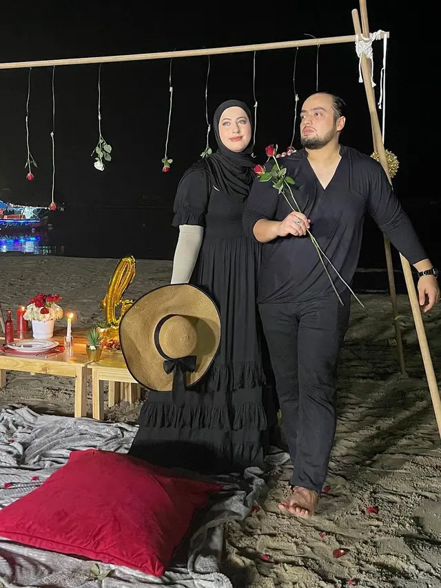 7 Potret Mesra Tasyi Athasyia dan Suami, Kerap Bikin Netizen Iri