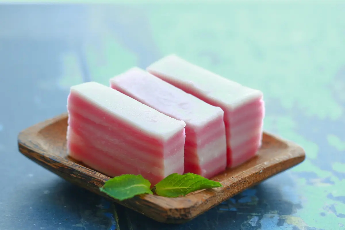 resep kue lapis pink