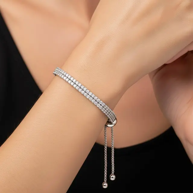 Gelang Emas Putih Kombinasi Batu Zircon Cocok untuk Daily Wear