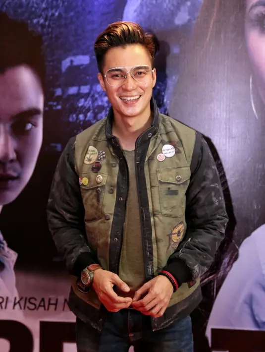 "Karakternya sih lebih lembut, lebih soft. Nggak meledak-ledak karena di film sebelumnya saya meledak-ledak banget ya. Tapi di film ini saya berusaha menjadi seorang anak," tandasnya. (Adrian Putra/Bintang.com)