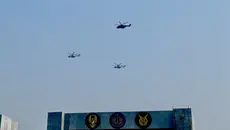 Potret Helikopter Prabowo Dikawal Heli 2 TNI Terbang di Langit Cilangkap