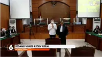 Sebelum Vonis 13 Tahun Penjara, Bripda RR Ricky Rizal Diminta Kuasa Hukum Sapa Pengunjung Sidang.&nbsp; foto; Youtube 'Liputan6'
&nbsp;