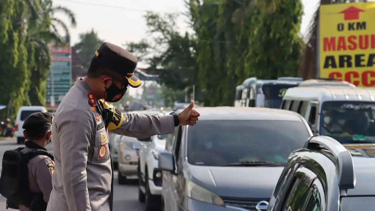 Arus balik di Kabupaten Pemalang terpantau ramai lancar sepekan setelah lebaran Idul Fitri 1443 H. (Foto: Liputan6.com/Humas Polres Pemalang)