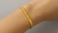 AI)