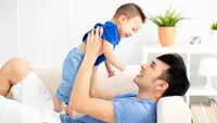 (c) Shutterstock