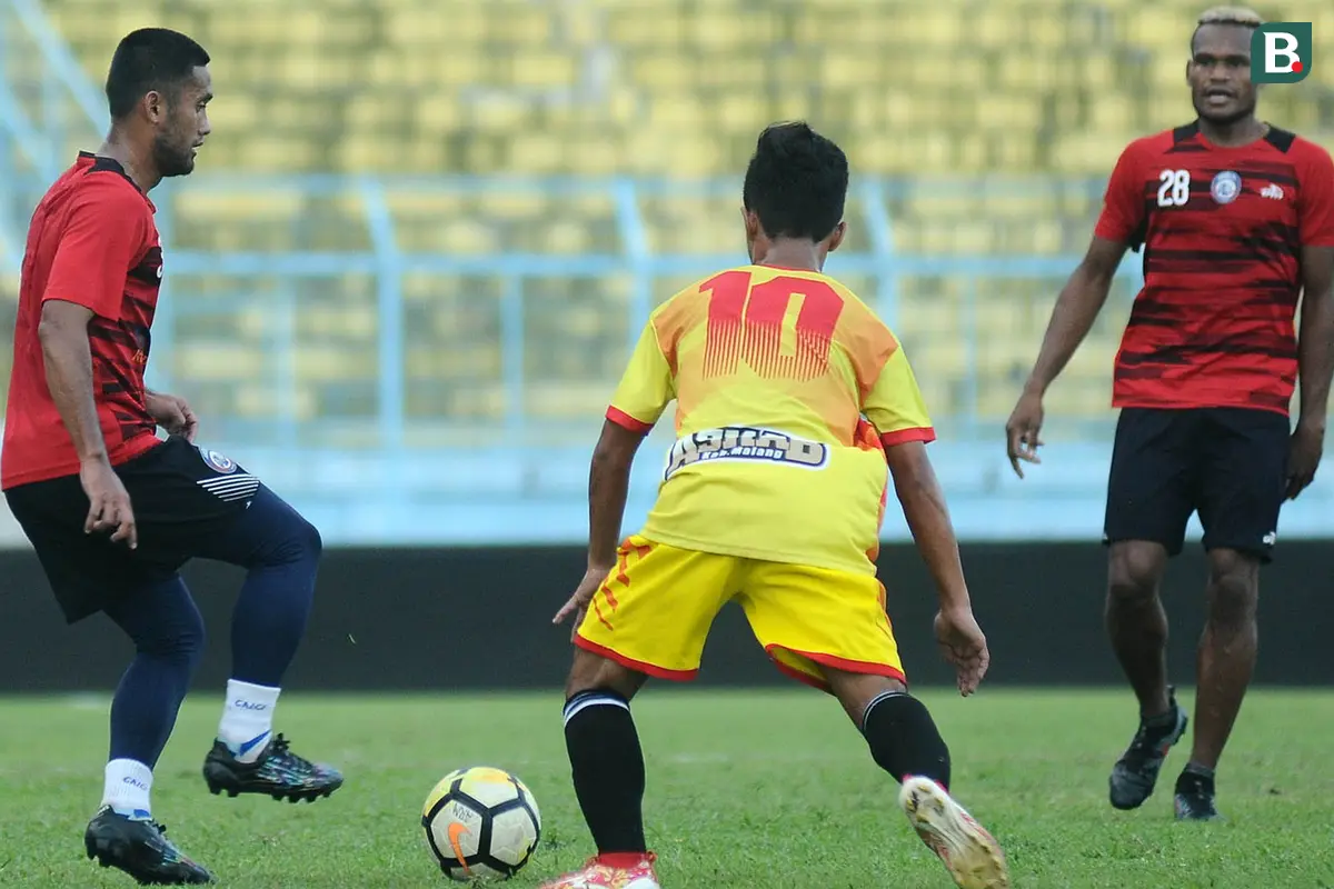Arema FC vs PS Tira