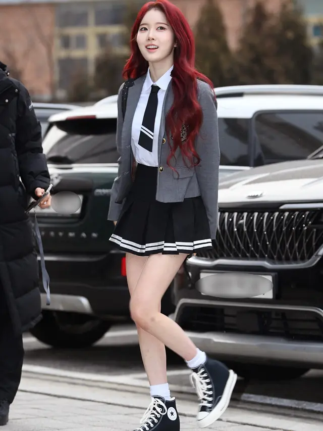 5 Potret Seiun STAYC Pamer Gaya Rambut Baru di KNOWING BROTHER, Makin Fresh dan Memukau (credit: xportsnews).